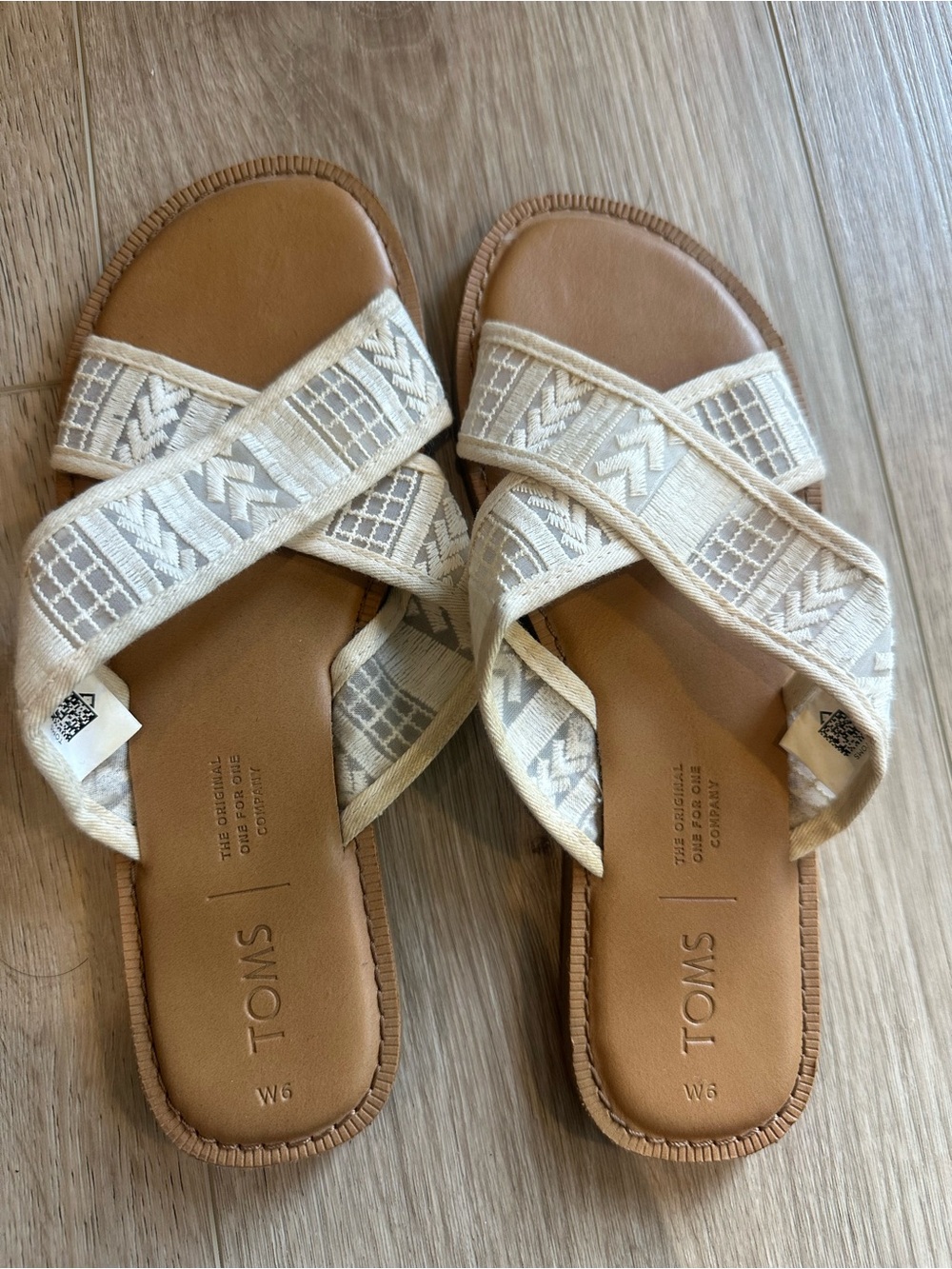 TOMS Women’s Cream Crisscross Lace Slide Sandals